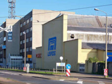 Из-за санкций к России крупная лейпцигская сталепромышленная компания ИМО объявила себя банкротом.