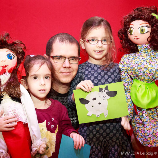 BFD-Platz: Puppentheater-Mitarbeiter