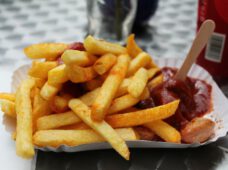 Эксперты назвали смертельно опасные продукты