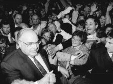 Гельмут Коль: «Германия – наше Отечество, объединение Европы – наше будущее»