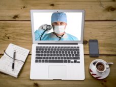 В Саксонии начнут лечить дистанционно