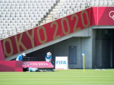 Олимпиада в Токио: ковид, антисекс-кровати, презервативы и транс-гендер