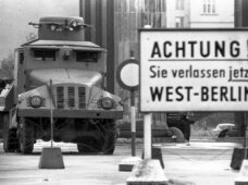 60 лет назад: строительство Берлинской стены