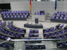 Genesenen-Status: Alte Frist teilweise im Bundestag