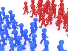 Tausende bei Protesten gegen Corona-Maßnahmen, Tausende bei den Gegenprotesten