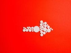 Невiдкладна аптечна служба 24-25 травня