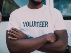 Знову  волонтерство