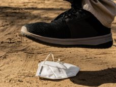 У Саксонії скасовують вимогу обов’язкового носіння захисних масок у громадському транспорті