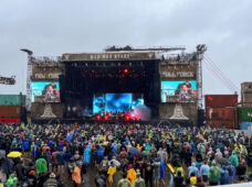 Солнце и металл