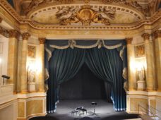 Хемниц переносит культовый роман ГДР на театральную сцену