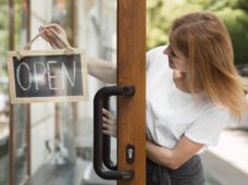 Pop-up магазин с колумбийской модой и искусством в Petersbogen