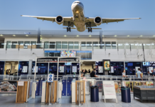 Днём — ворота в путешествие, ночью — сердце логистики