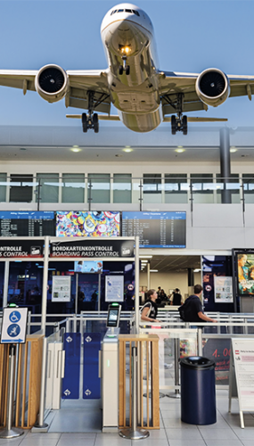 Днём — ворота в путешествие, ночью — сердце логистики