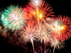 Новый год: разумное обращение с фейерверками