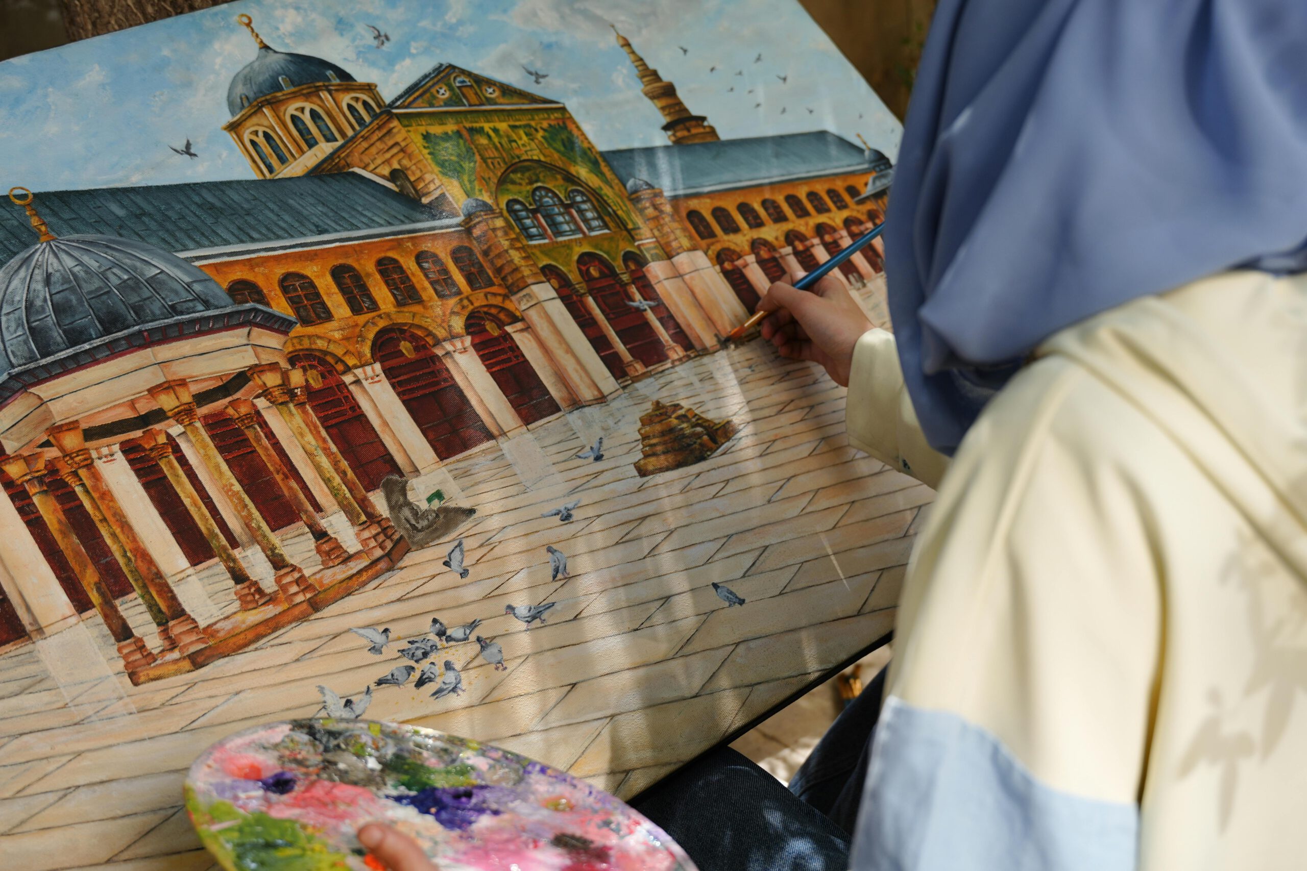 Сирийская художница рисует мечеть Омейядов в Дамаске — символ надежды на восстановление Сирии и сохранение культурного наследия Сирийская художница рисует мечеть Омейядов в Дамаске — символ надежды на восстановление Сирии и сохранение культурного наследия