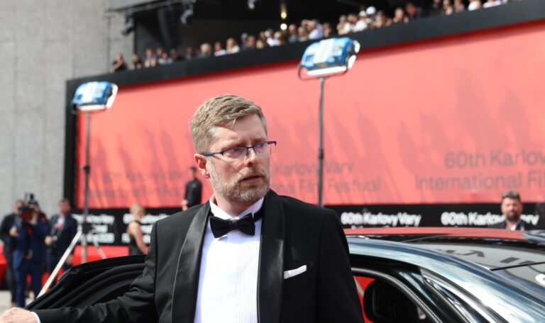 Церемония награждения на кинофестивале в Карловых Варах